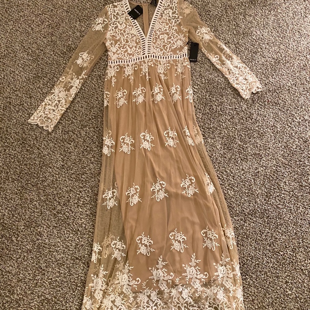 Tab and and white lace maxi dress